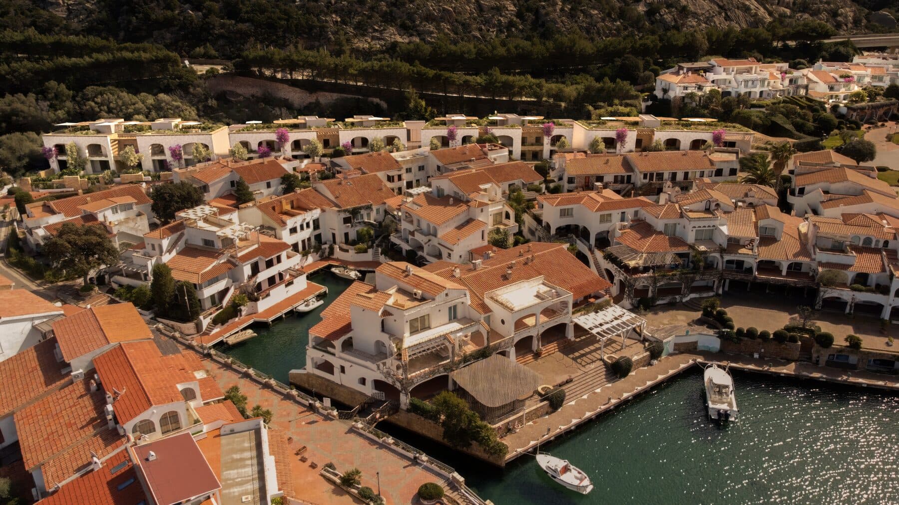 W Residences Sardinia – Poltu Quatu — Arzachena, Italy